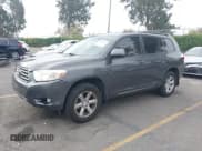 ✅ 2010 Toyota Highlander SE • VIN: 5TDJK3EH3AS008736 • Лот: 43622121. Опубликован ранее на IAAI с пробегом 216 072 миль. Бесплатный доступ к архиву аукционных продаж из США и подробный отчёт об истории автомобиля на DreamBid. Изображение 17.