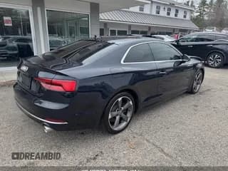 ✅ 2018 Audi A5 Premium Plus • VIN: WAUPNAF50JA002963 • Лот: 43769712. Опубликован ранее на IAAI с пробегом 173 092 миль. Бесплатный доступ к архиву аукционных продаж из США и подробный отчёт об истории автомобиля на DreamBid. Изображение 4.
