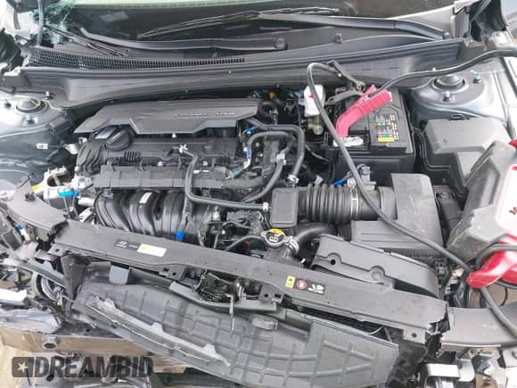 2025 Hyundai Elantra SEL Sport with VIN KMHLM4DG6SU027114, listed as a IAAI auction lot 43040575 with 669 mi miles and . Bid and sale history available at DreamBid. Image 10.