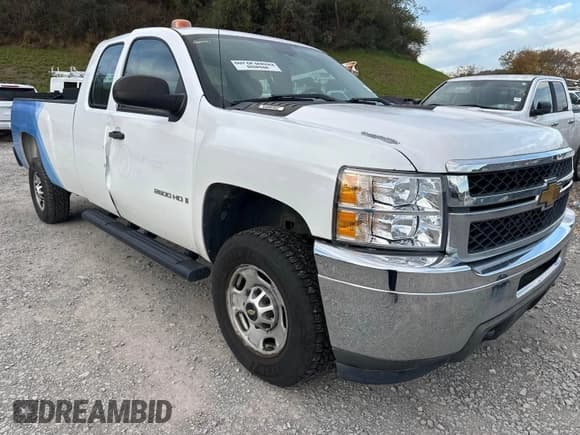 ✅ 2013 Chevrolet Silverado 2500HD • VIN: 1GC2KVCB0DZ305870 • Lot: 43870601. Wystawiony na IAAI z przebiegiem 159 958 mil. Bezpłatny archiwum sprzedaży aukcyjnych z USA i szczegółowy raport historii pojazdu na DreamBid. Zdjęcie 21.