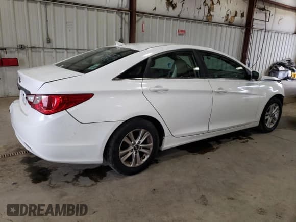 ✅ 2013 Hyundai Sonata GLS • VIN: 5NPEB4AC8DH773873 • Lot: 73015934. Wystawiony na Copart z przebiegiem 134 095 mil. Bezpłatny archiwum sprzedaży aukcyjnych z USA i szczegółowy raport historii pojazdu na DreamBid. Zdjęcie 3.