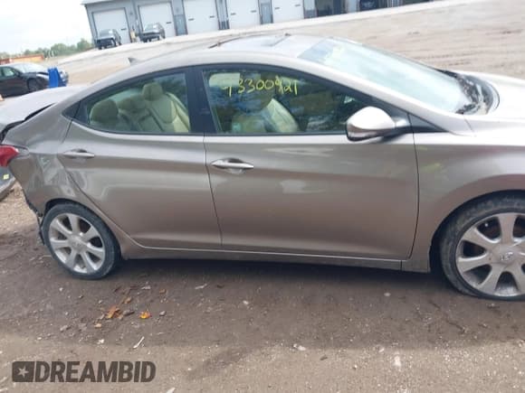 ✅ 2013 Hyundai Elantra GLS • VIN: 5NPDH4AE1DH417972 • Lot: 43300921. Listed on IAAI with 181,293 mi. Free auction sales archive from the USA and detailed vehicle history report at DreamBid. Image 14.