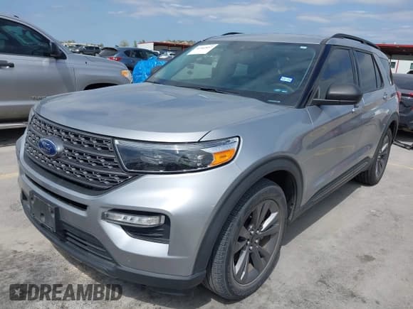 ✅ 2021 Ford Explorer XLT • VIN: 1FMSK7DH8MGA82144 • Lot: 41902857. Wystawiony na IAAI z przebiegiem 71 281 mil. Bezpłatny archiwum sprzedaży aukcyjnych z USA i szczegółowy raport historii pojazdu na DreamBid. Zdjęcie 2.