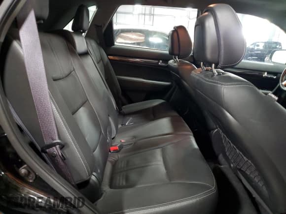 ✅ 2011 Kia Sorento EX • VIN: 5XYKUDA28BG095795 • Lot: 68085305. Listed on Copart with 214,997 mi. Free auction sales archive from the USA and detailed vehicle history report at DreamBid. Image 11.