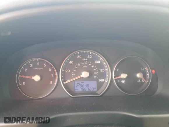 2010 Hyundai Santa Fe GLS z VIN 5NMSG3AB8AH381099, wystawiony jako Copart lot #71998644 z przebiegiem 156 729 mil mil oraz Szkoda całkowita • Salvage title. Historia ofert i sprzedaży dostępna na DreamBid. Obrazek 9.