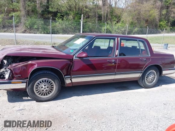 ✅ 1987 Buick Park Avenue • VIN: 1G4CW5134H1441021 • Lot: 42035116. Wystawiony na IAAI z przebiegiem 141 064 mil. Bezpłatny archiwum sprzedaży aukcyjnych z USA i szczegółowy raport historii pojazdu na DreamBid. Zdjęcie 14.
