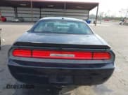 ✅ 2010 Dodge Challenger SE • VIN: 2B3CJ4DV3AH323593 • Lot: 41597617. Wystawiony na IAAI z przebiegiem 229 833 mil. Bezpłatny archiwum sprzedaży aukcyjnych z USA i szczegółowy raport historii pojazdu na DreamBid. Zdjęcie 16.