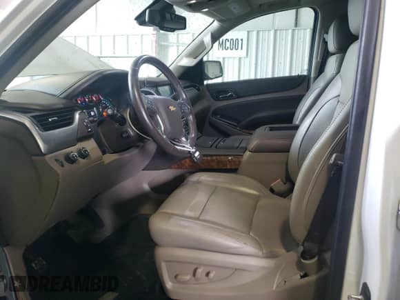 2020 Chevrolet Suburban Premier z VIN 1GNSKJKC5LR174248, wystawiony jako Copart lot #73365664 z przebiegiem 124 755 mil mil oraz Szkoda całkowita • Salvage title. Historia ofert i sprzedaży dostępna na DreamBid. Obrazek 7.