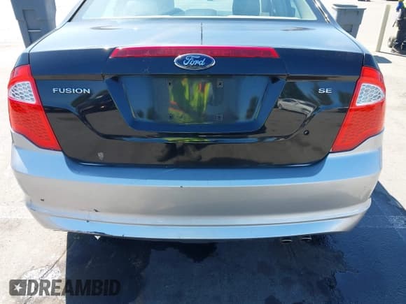 ✅ 2010 Ford Fusion SE • VIN: 3FAHP0HA2AR131918 • Lot: 42678902. Listed on IAAI with 180,828 mi. Free auction sales archive from the USA and detailed vehicle history report at DreamBid. Image 6.