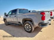 ✅ 2025 Chevrolet Silverado 2500HD Custom • VIN: 1GC4KMEY6SF208109 • Лот: 84414735. Опубликован ранее на Copart с пробегом 16 670 миль. Бесплатный доступ к архиву аукционных продаж из США и подробный отчёт об истории автомобиля на DreamBid. Изображение 2.