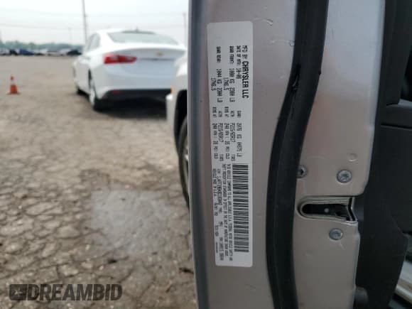 ✅ 2009 Jeep Patriot Sport • VIN: 1J4FF28B49D183042 • Lot: 67753095. Wystawiony na Copart z przebiegiem 131 402 mil. Bezpłatny archiwum sprzedaży aukcyjnych z USA i szczegółowy raport historii pojazdu na DreamBid. Zdjęcie 13.