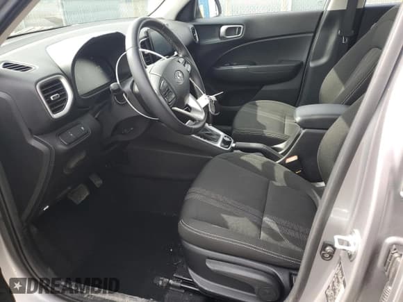 ✅ 2024 Hyundai Venue Preferred • VIN: KMHRC8A36RU309866 • Lot: 50789375. Wystawiony na Copart z przebiegiem 11 288 mil. Bezpłatny archiwum sprzedaży aukcyjnych z USA i szczegółowy raport historii pojazdu na DreamBid. Zdjęcie 7.