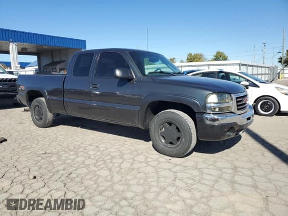 ✅ 2003 GMC Sierra 1500 SLE • VIN: 1GTEK19T53E225685 • Lot: 82359235. Listed on Copart with 169,741 mi. Free auction sales archive from the USA and detailed vehicle history report at DreamBid. Image 4.