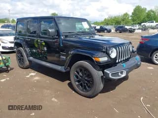 ✅ 2022 Jeep Wrangler Unlimited Sahara • VIN: 1C4JJXP69NW198960 • Лот: 42255807. Опубликован ранее на IAAI с пробегом 23 789 миль. Бесплатный доступ к архиву аукционных продаж из США и подробный отчёт об истории автомобиля на DreamBid. Изображение 1.