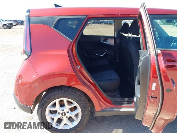 ✅ 2023 Kia Soul LX • VIN: KNDJ23AU7P7861887 • Лот: 43229761. Опубликован ранее на IAAI с пробегом 66 316 миль. Бесплатный доступ к архиву аукционных продаж из США и подробный отчёт об истории автомобиля на DreamBid. Изображение 8.