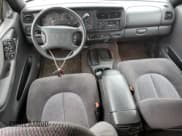 ✅ 1999 Dodge Durango • VIN: 1B4HR28Y0XF672062 • Lot: 64004405. Wystawiony na Copart z przebiegiem 172 084 mil. Bezpłatny archiwum sprzedaży aukcyjnych z USA i szczegółowy raport historii pojazdu na DreamBid. Zdjęcie 8.