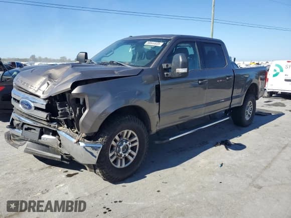 ✅ 2018 Ford F-250 XLT • VIN: 1FT7W2B62JEC08797 • Lot: 86644835. Listed on Copart with 113,813 mi. Free auction sales archive from the USA and detailed vehicle history report at DreamBid. Image 1.