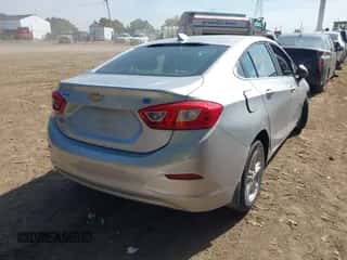 2017 Chevrolet Cruze LT с VIN 1G1BH5SEXH7226419, выставлен на аукционе IAAI как лот 43244486 с пробегом 131 588 миль миль и . История ставок и продаж доступна на DreamBid. Изображение 4.