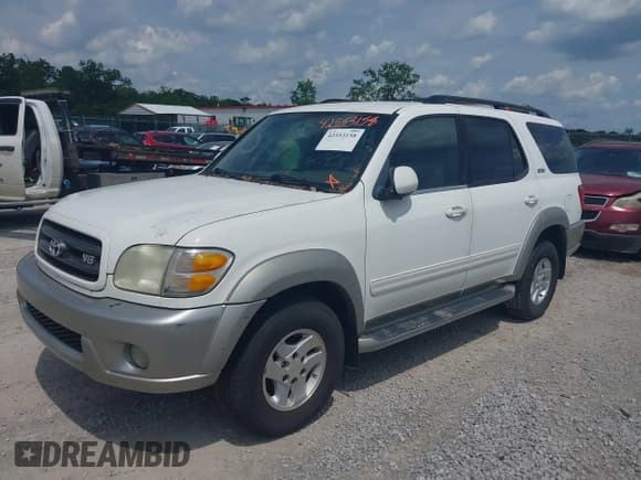 ✅ 2003 Toyota Sequoia SR5 • VIN: 5TDBT44A53S154439 • Lot: 42553158. Listed on IAAI with 298,569 mi. Free auction sales archive from the USA and detailed vehicle history report at DreamBid. Image 6.