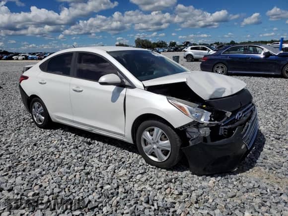 2019 Hyundai Accent SE with VIN 3KPC24A33KE051932, listed as a Copart auction lot 81749675 with 151,608 mi miles and Salvage title. Bid and sale history available at DreamBid. Image 4.