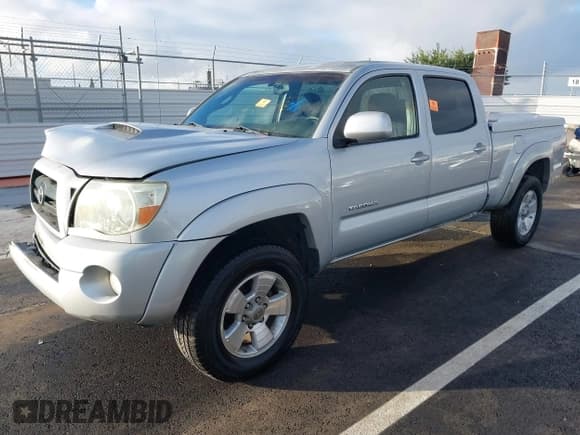 ✅ 2006 Toyota Tacoma PreRunner • VIN: 5TEKU72N46Z313320 • Lot: 43734443. Listed on IAAI with 119,979 mi. Free auction sales archive from the USA and detailed vehicle history report at DreamBid. Image 17.
