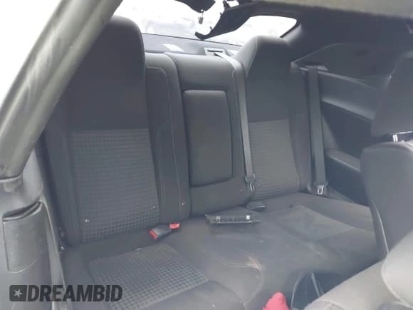 ✅ 2017 Dodge Challenger R/T Shaker • VIN: 2C3CDZBT3HH651390 • Lot: 41097999. Listed on IAAI with 128,289 mi. Free auction sales archive from the USA and detailed vehicle history report at DreamBid. Image 8.