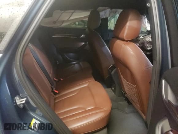 ✅ 2018 Audi Q3 Premium Plus • VIN: WA1JCCFS1JR002353 • Lot: 73170522. Wystawiony na Copart z przebiegiem 52 210 mil. Bezpłatny archiwum sprzedaży aukcyjnych z USA i szczegółowy raport historii pojazdu na DreamBid. Zdjęcie 11.