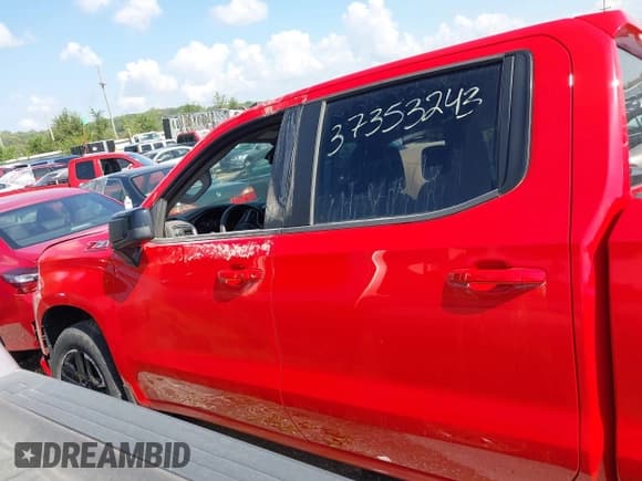 ✅ 2022 Chevrolet Silverado 1500 RST • VIN: 1GCUYEED5NZ131690 • Лот: 37353243. Опубликован ранее на IAAI с пробегом 11 938 миль. Бесплатный доступ к архиву аукционных продаж из США и подробный отчёт об истории автомобиля на DreamBid. Изображение 15.