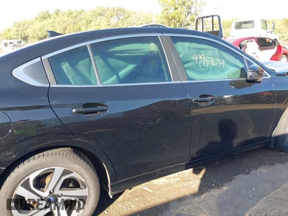 ✅ 2020 Subaru Legacy Limited • VIN: 4S3BWAN60L3030872 • Lot: 43467634. Listed on IAAI with 67,474 mi. Free auction sales archive from the USA and detailed vehicle history report at DreamBid. Image 12.