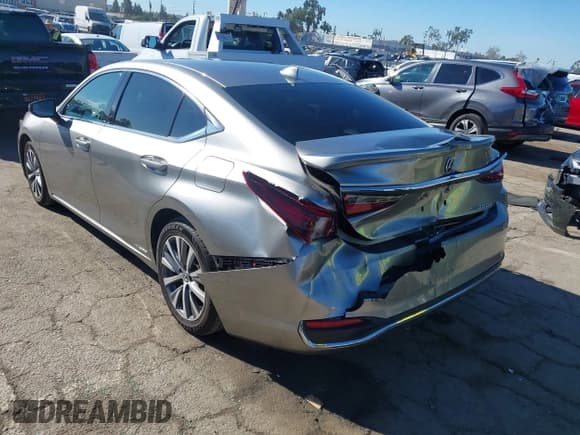 ✅ 2021 Lexus ES 300h • VIN: 58ACA1C12MU007636 • Lot: 43837339. Listed on IAAI with 78,087 mi. Free auction sales archive from the USA and detailed vehicle history report at DreamBid. Image 3.