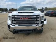 ✅ 2023 GMC Sierra 3500HD SLE • VIN: 1GT49TEY2PF212185 • Lot: 92216385. Wystawiony na Copart z przebiegiem 73 041 mil. Bezpłatny archiwum sprzedaży aukcyjnych z USA i szczegółowy raport historii pojazdu na DreamBid. Zdjęcie 5.