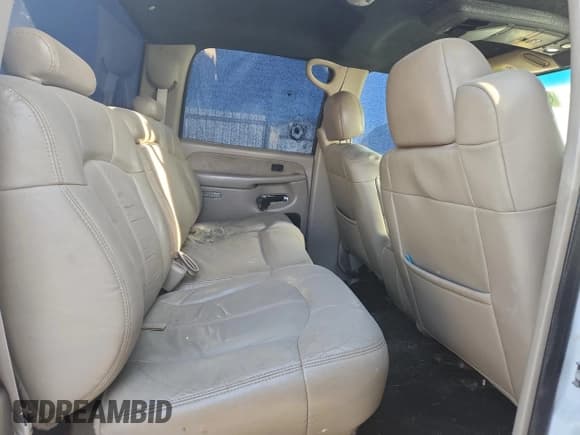 ✅ 2002 Chevrolet Silverado 2500HD LS • VIN: 1GCHK23U02F244772 • Lot: 92389875. Wystawiony na Copart z przebiegiem 223 538 mil. Bezpłatny archiwum sprzedaży aukcyjnych z USA i szczegółowy raport historii pojazdu na DreamBid. Zdjęcie 10.