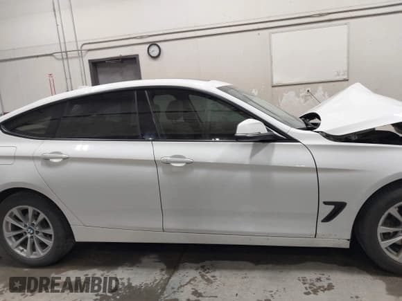 ✅ 2014 BMW 3 Series 328i Gran Turismo xDrive • VIN: WBA3X5C58ED559323 • Лот: 42628267. Опубликован ранее на IAAI с пробегом 116 284 миль. Бесплатный доступ к архиву аукционных продаж из США и подробный отчёт об истории автомобиля на DreamBid. Изображение 14.