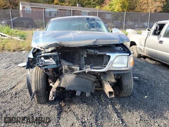 ✅ 2000 Ford F-150 XL • VIN: 1FTRX17W3YNA97437 • Lot: 89506855. Listed on Copart with 147,937 mi. Free auction sales archive from the USA and detailed vehicle history report at DreamBid. Image 5.