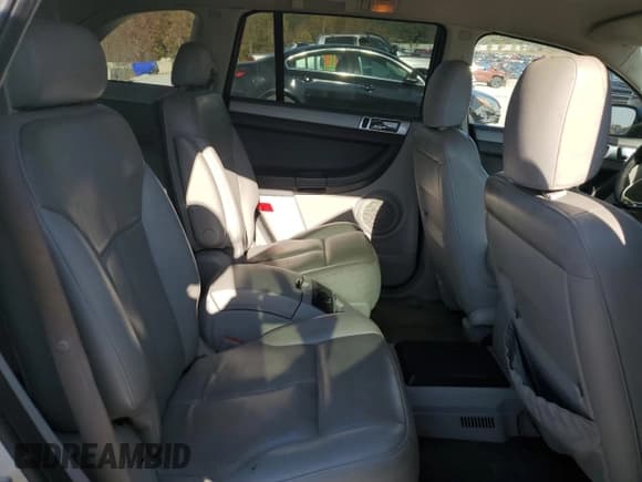 ✅ 2007 Chrysler Pacifica Touring • VIN: 2A8GM68X07R337557 • Lot: 91488405. Wystawiony na Copart z przebiegiem 177 587 mil. Bezpłatny archiwum sprzedaży aukcyjnych z USA i szczegółowy raport historii pojazdu na DreamBid. Zdjęcie 11.