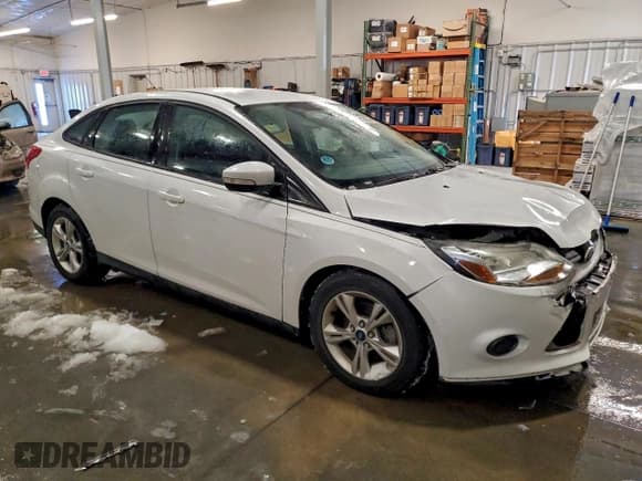✅ 2013 Ford Focus SE • VIN: 1FADP3F2XDL231392 • Lot: 95019695. Wystawiony na Copart z przebiegiem 121 949 mil. Bezpłatny archiwum sprzedaży aukcyjnych z USA i szczegółowy raport historii pojazdu na DreamBid. Zdjęcie 4.