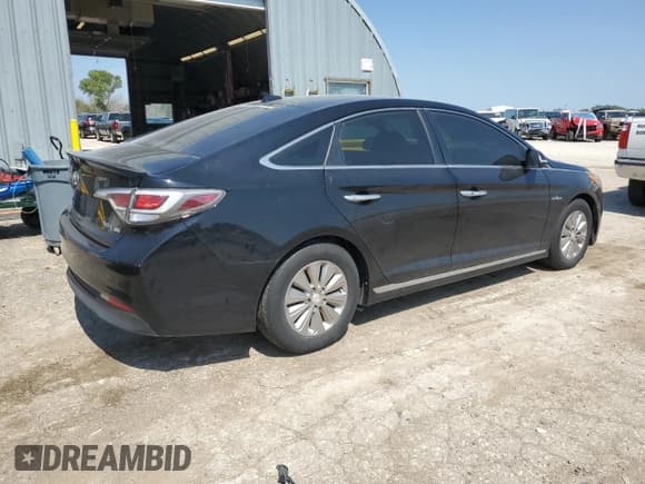 ✅ 2017 Hyundai Sonata SE • VIN: KMHE24L14HA055421 • Лот: 80409205. Опубликован ранее на Copart с пробегом 122 240 миль. Бесплатный доступ к архиву аукционных продаж из США и подробный отчёт об истории автомобиля на DreamBid. Изображение 3.