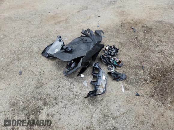 ✅ 2024 Ford Mustang GT Premium • VIN: 1FAGP8FF3R5116433 • Lot: 69782455. Listed on Copart with 9,414 mi. Free auction sales archive from the USA and detailed vehicle history report at DreamBid. Image 12.