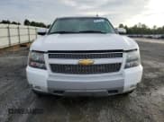 ✅ 2013 Chevrolet Suburban LT • VIN: 1GNSCJE06DR203594 • Lot: 63114724. Wystawiony na Copart z przebiegiem 263 456 mil. Bezpłatny archiwum sprzedaży aukcyjnych z USA i szczegółowy raport historii pojazdu na DreamBid. Zdjęcie 5.