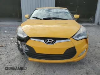 ✅ 2013 Hyundai Veloster w/Black Int • VIN: KMHTC6AD2DU124175 • Lot: 88032445. Wystawiony na Copart z przebiegiem 129 445 mil. Bezpłatny archiwum sprzedaży aukcyjnych z USA i szczegółowy raport historii pojazdu na DreamBid. Zdjęcie 5.
