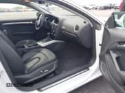 ✅ 2014 Audi A5 Premium Plus • VIN: WAULFAFR9EA001279 • Лот: 42999334. Опубликован ранее на IAAI с пробегом 172 445 миль. Бесплатный доступ к архиву аукционных продаж из США и подробный отчёт об истории автомобиля на DreamBid. Изображение 5.