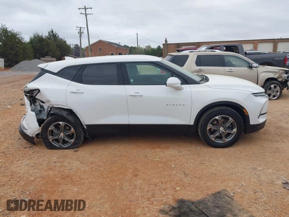 ✅ 2023 Chevrolet Blazer LT • VIN: 3GNKBHR45PS234006 • Lot: 41927800. Listed on IAAI with 57,610 mi. Free auction sales archive from the USA and detailed vehicle history report at DreamBid. Image 13.
