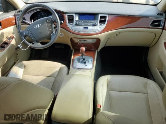 2013 Hyundai Genesis 3.8L z VIN KMHGC4DD0DU249371, wystawiony jako Copart lot #51364264 z przebiegiem 115 861 mil mil oraz Szkoda całkowita • Salvage title. Historia ofert i sprzedaży dostępna na DreamBid. Obrazek 8.