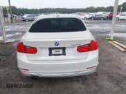 ✅ 2015 BMW 3 Series 328i • VIN: WBA3A5C59FF610240 • Lot: 43061305. Wystawiony na IAAI z przebiegiem 136 725 mil. Bezpłatny archiwum sprzedaży aukcyjnych z USA i szczegółowy raport historii pojazdu na DreamBid. Zdjęcie 16.