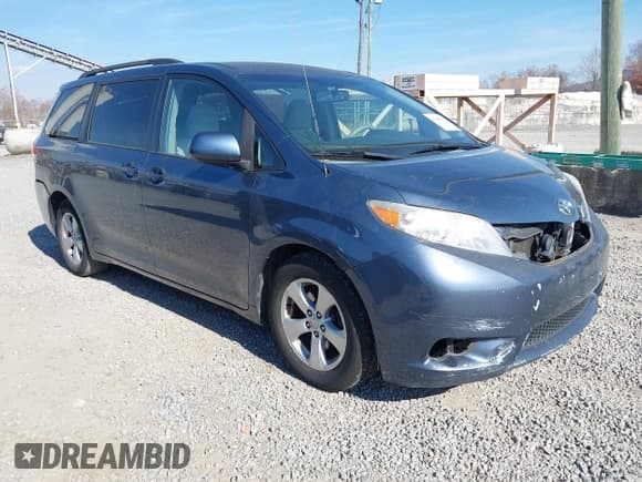 ✅ 2014 Toyota Sienna LE • VIN: 5TDKK3DC9ES510442 • Lot: 43649061. Listed on IAAI with 139,247 mi. Free auction sales archive from the USA and detailed vehicle history report at DreamBid. Image 1.