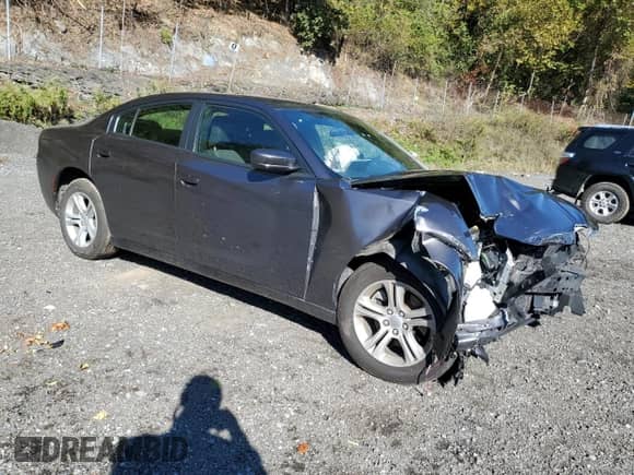 2022 Dodge Charger SXT с VIN 2C3CDXBG8NH258942, выставлен на аукционе Copart как лот 82289145 с пробегом 53 071 миль миль и Списание • Salvage title. История ставок и продаж доступна на DreamBid. Изображение 4.