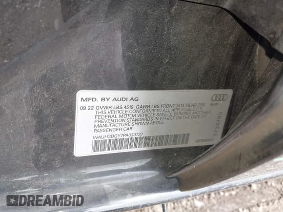 ✅ 2023 Audi S3 Premium Plus • VIN: WAUH3DGY7PA033737 • Lot: 42209171. Wystawiony na IAAI z przebiegiem 40 731 mil. Bezpłatny archiwum sprzedaży aukcyjnych z USA i szczegółowy raport historii pojazdu na DreamBid. Zdjęcie 9.