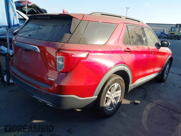 ✅ 2020 Ford Explorer XLT • VIN: 1FMSK7DH1LGB53845 • Лот: 43848415. Опубликован ранее на IAAI с пробегом Не указан. Бесплатный доступ к архиву аукционных продаж из США и подробный отчёт об истории автомобиля на DreamBid. Изображение 4.