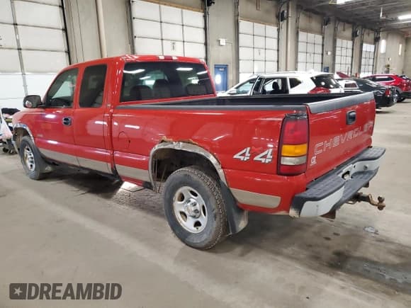 ✅ 2001 Chevrolet Silverado 1500 LS • VIN: 2GCEK19V611328100 • Лот: 81006234. Опубликован ранее на Copart с пробегом 151 928 миль. Бесплатный доступ к архиву аукционных продаж из США и подробный отчёт об истории автомобиля на DreamBid. Изображение 2.