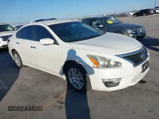 ✅ 2015 Nissan Altima SV • VIN: 1N4AL3AP7FC133487 • Lot: 43443677. Wystawiony na IAAI z przebiegiem 108 677 mil. Bezpłatny archiwum sprzedaży aukcyjnych z USA i szczegółowy raport historii pojazdu na DreamBid. Zdjęcie 1.